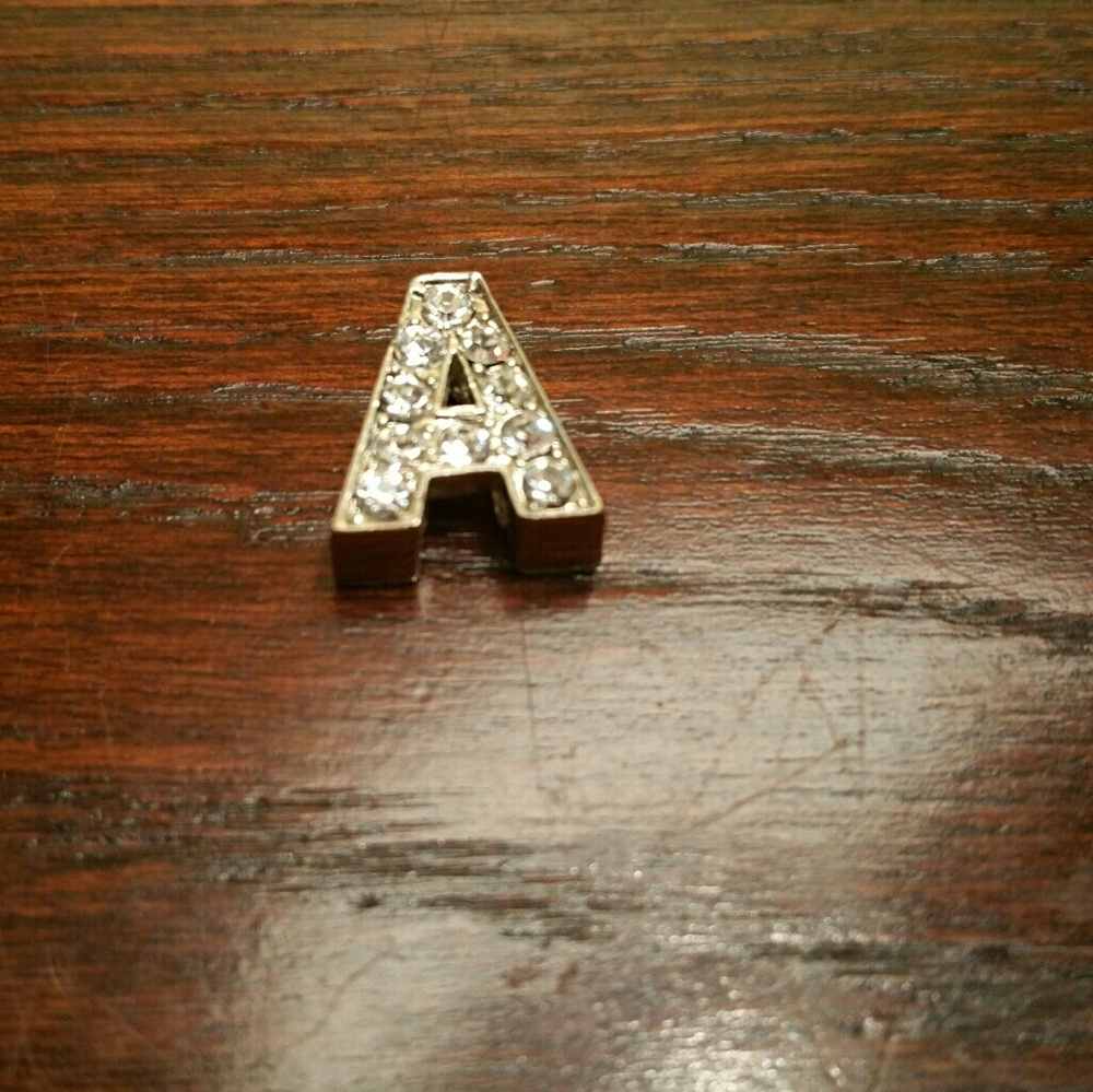 Sparkly "A" pendant